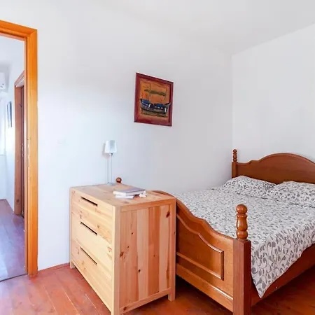 Сasa de vacaciones House In On The Island Of Krk *