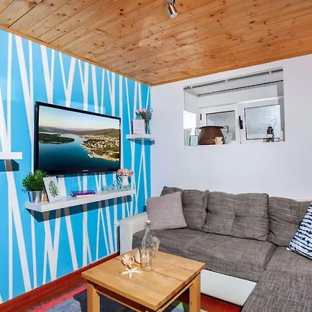 House In On The Island Of Krk Сasa de vacaciones Punat